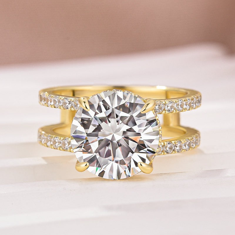 Aurevyn Moissanite Split Shank Design 4.0Ct Round Cut Yellow Gold Engagement Ring