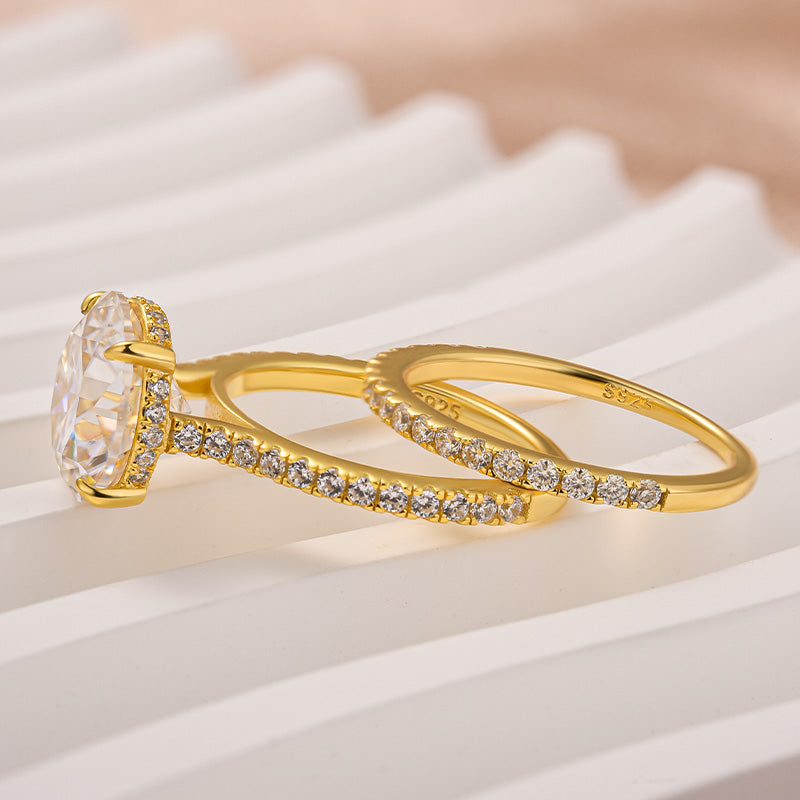 Aurevyn 4.0 Ct Round Cut Yellow Gold Wedding Ring Set