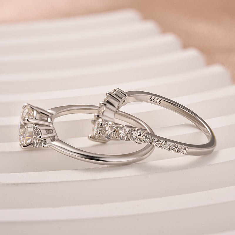 Aurevyn 1.2 Ct Round Cut/ 4.0Ct Heart Cut White Gold Wedding Ring Set