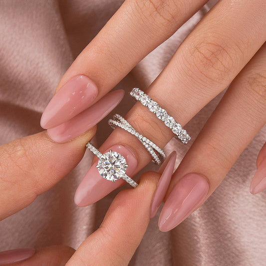 Aurevyn 2.0 Ct Round Cut Moissanite Diamond Wedding Ring with Twist Bands
