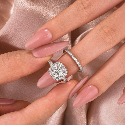 Aurevyn 2.0Ct Halo Round Cut White Gold Moissanite Diamond Wedding Ring