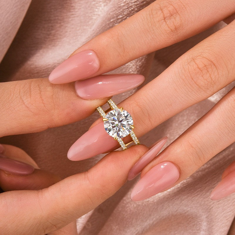Aurevyn Moissanite Split Shank Design 4.0Ct Round Cut Yellow Gold Engagement Ring
