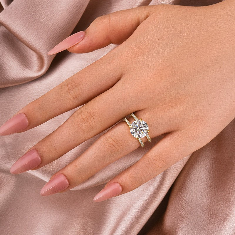 Aurevyn Moissanite Split Shank Design 4.0Ct Round Cut Yellow Gold Engagement Ring