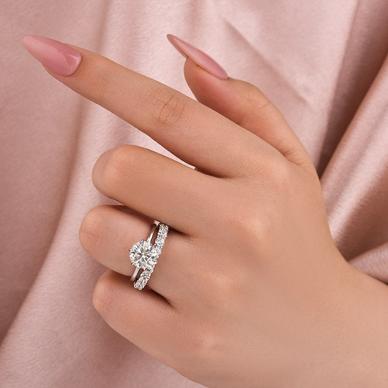 Aurevyn Solitaire 2.0 Ct/4.0Ct 6 Prong Round Cut Moissanite Diamond Wedding Ring