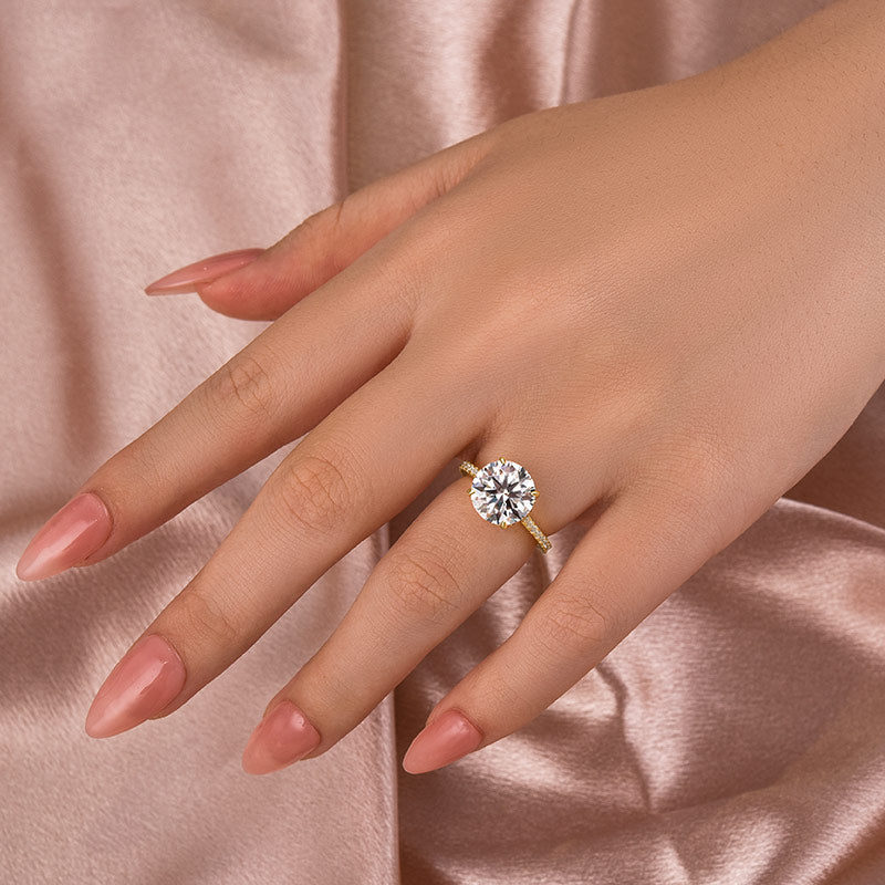 Aurevyn 4.0 Ct Round Yellow Gold Engagement Ring
