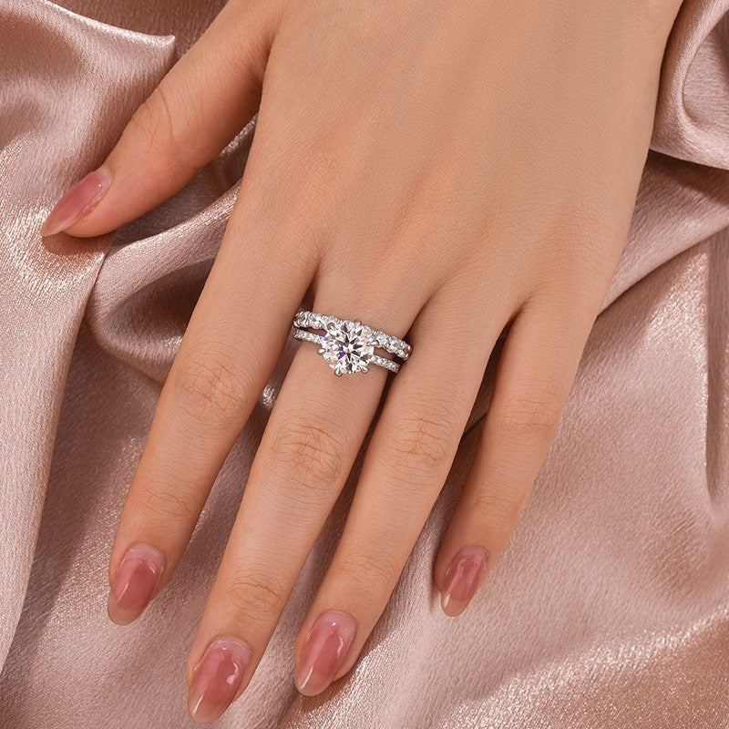 Aurevyn Moissanite 2.0Ct~4.0Ct Round Cut White Gold Wedding Ring Set