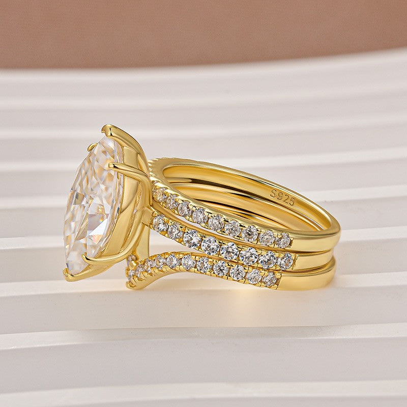 Aurevyn Moissanite 4.0Ct Solitaire Pear Cut Yellow Gold  Wedding Ring with V Contour Wedding Band