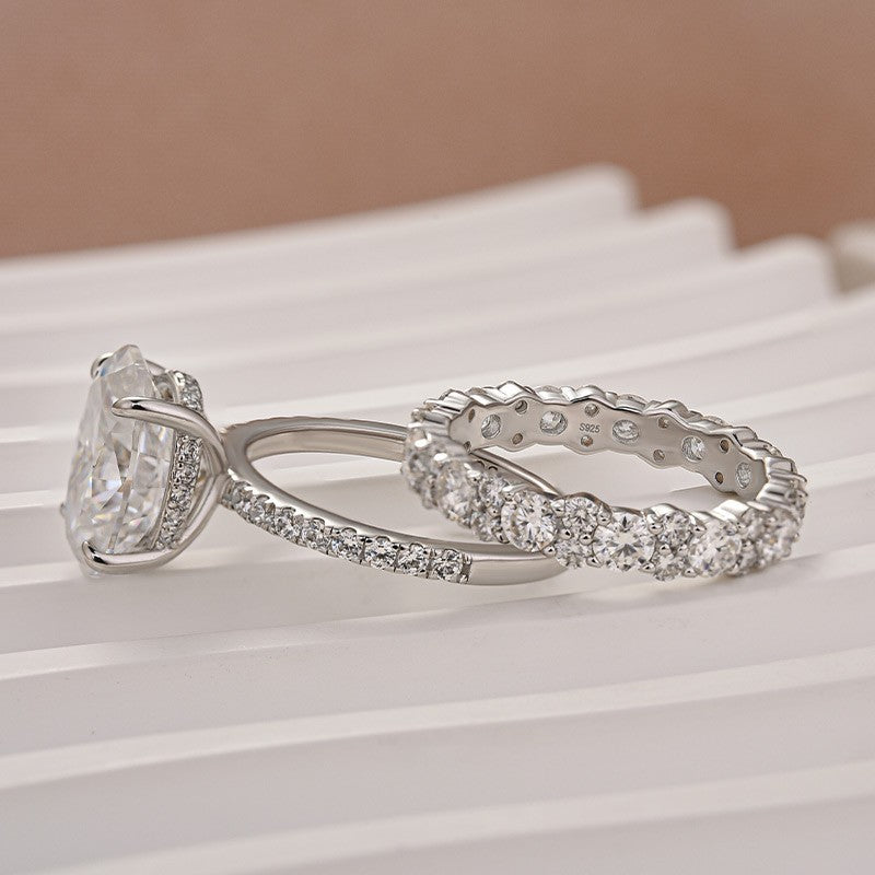 Aurevyn Moissanite 4.0Ct Oval Cut White Gold Wedding Ring with Round Cut Full Wedding Band