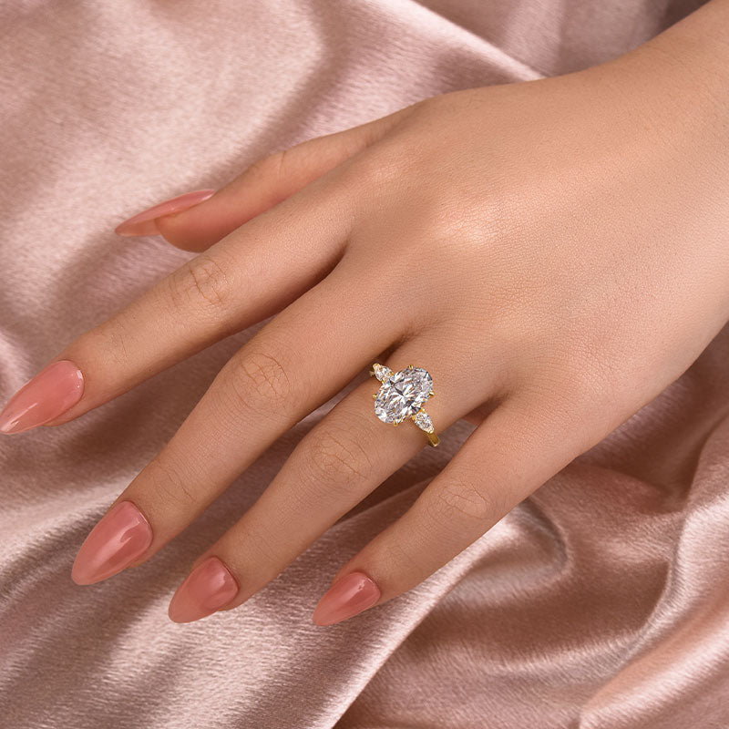 Aurevyn 4.0 Ct Oval Cut Yellow Gold Promise Ring