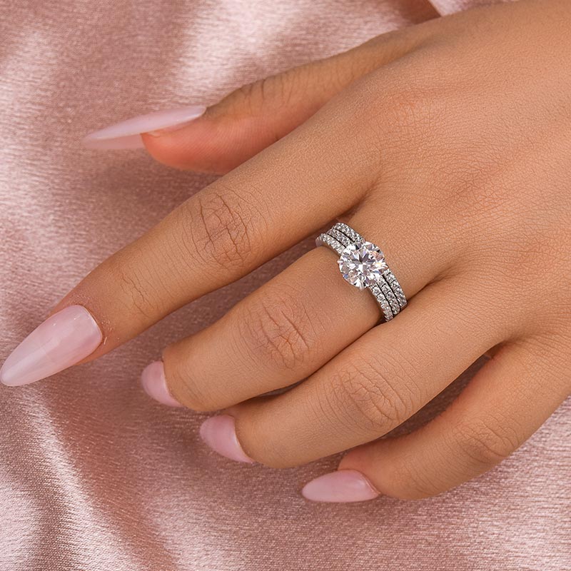 Aurevyn 2.0 Ct Round Cut Wedding Ring Set For Women