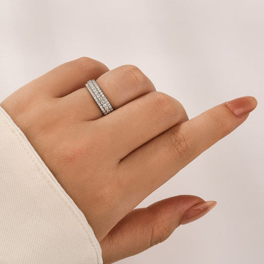 Aurevyn Moissanite 2.5Ct Round Cut White Gold Pavé White Gold Wedding Band In Sterling Silver