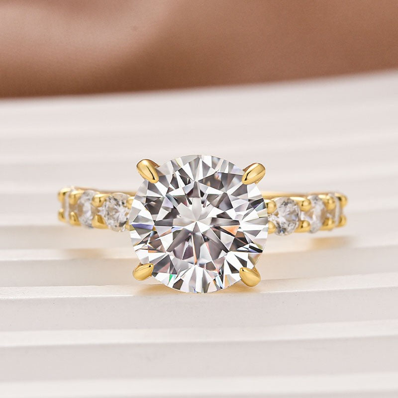 Aurevyn 2.0Ct~4.0 Ct Round Yellow Gold Engagement Ring