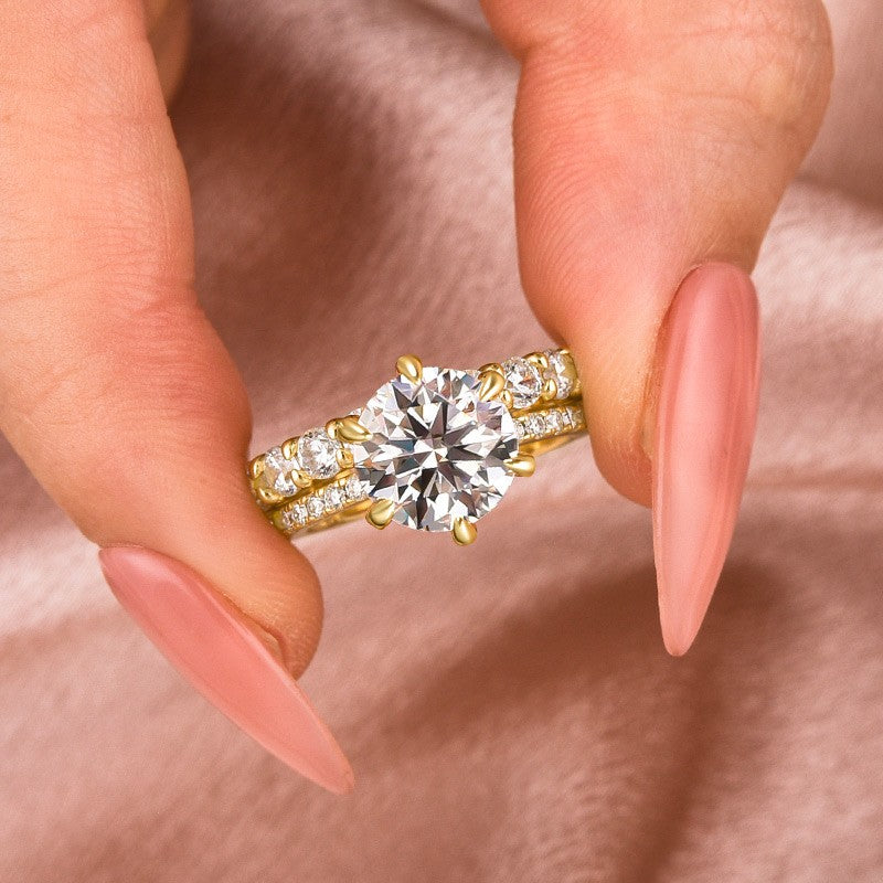 Aurevyn Moissanite 2.0Ct~3.0Ct Round Cut/4.0Ct Oval Cut Yellow Gold Wedding Ring Set
