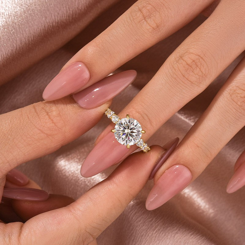 Aurevyn 2.0Ct~4.0 Ct Round Yellow Gold Engagement Ring