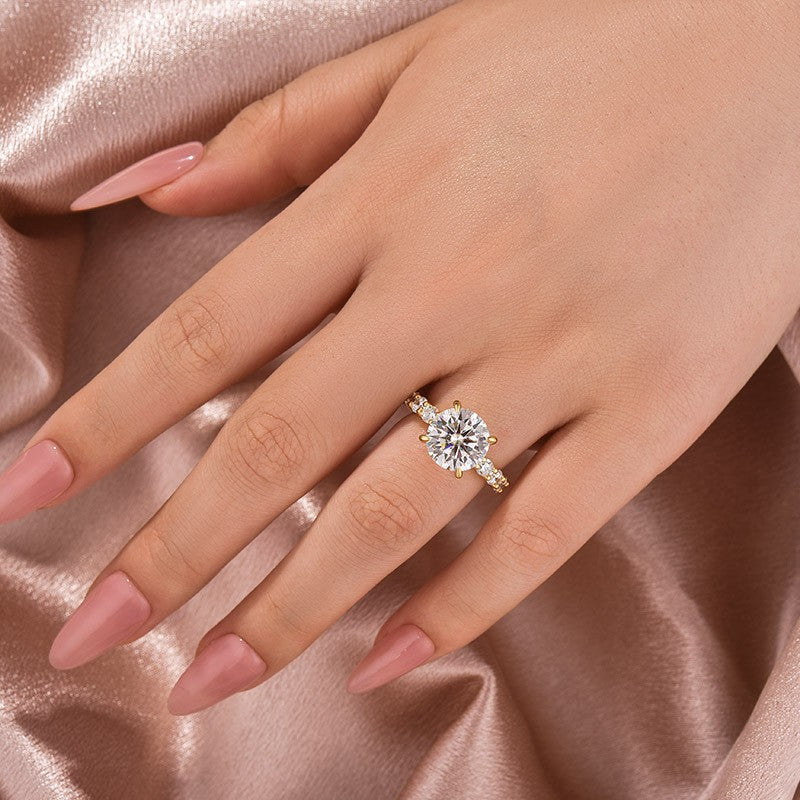 Aurevyn 2.0Ct~4.0 Ct Round Yellow Gold Engagement Ring