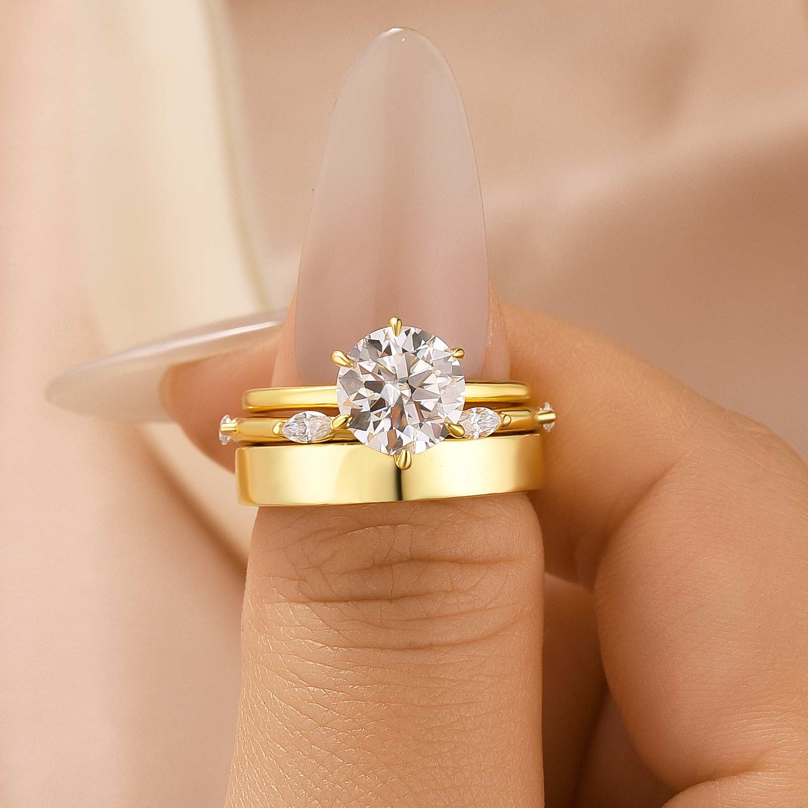 Aurevyn Moissanite 3PC 2.0Ct Round Cut Wedding Ring Set For Women