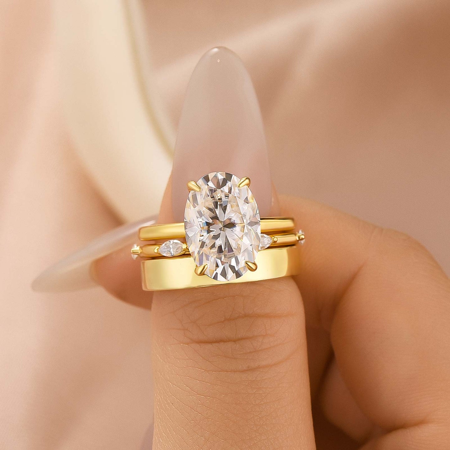 Aurevyn Moissanite 3PC 5.5 Ct Oval Cut Yellow Gold Wedding Ring Set For Women