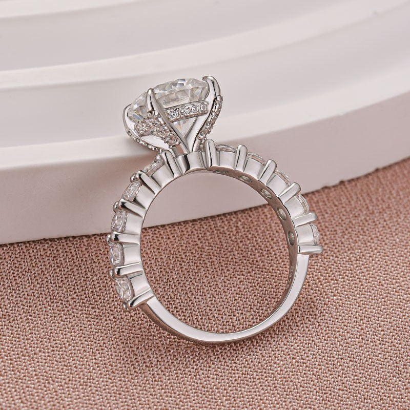 Aurevyn 3.0Ct Round White Gold Engagement Ring