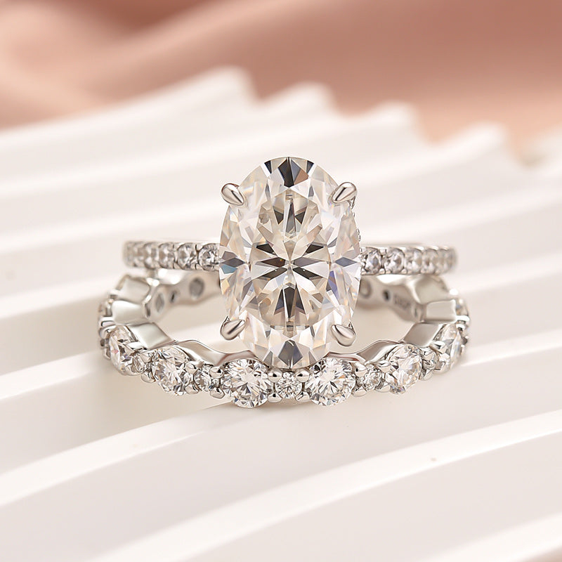 Aurevyn 4.0Ct Oval Cut Engagement Ring With Round Cut Wedding Band Wedding Ring Set