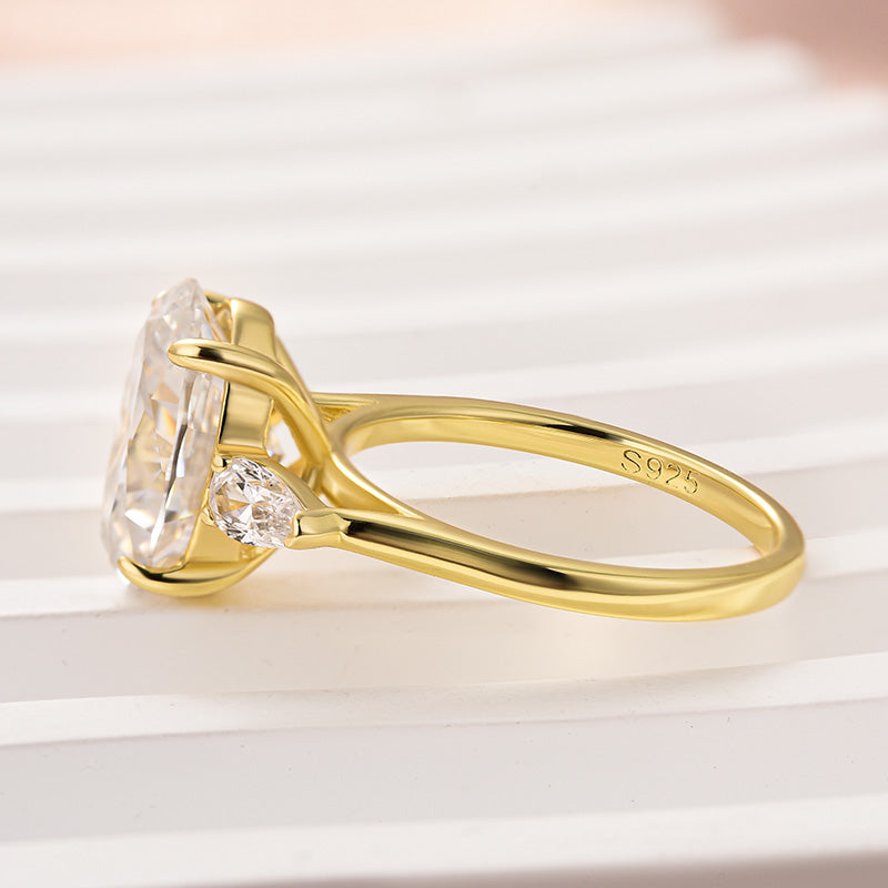 Aurevyn 4.0 Ct Oval Cut Yellow Gold Promise Ring