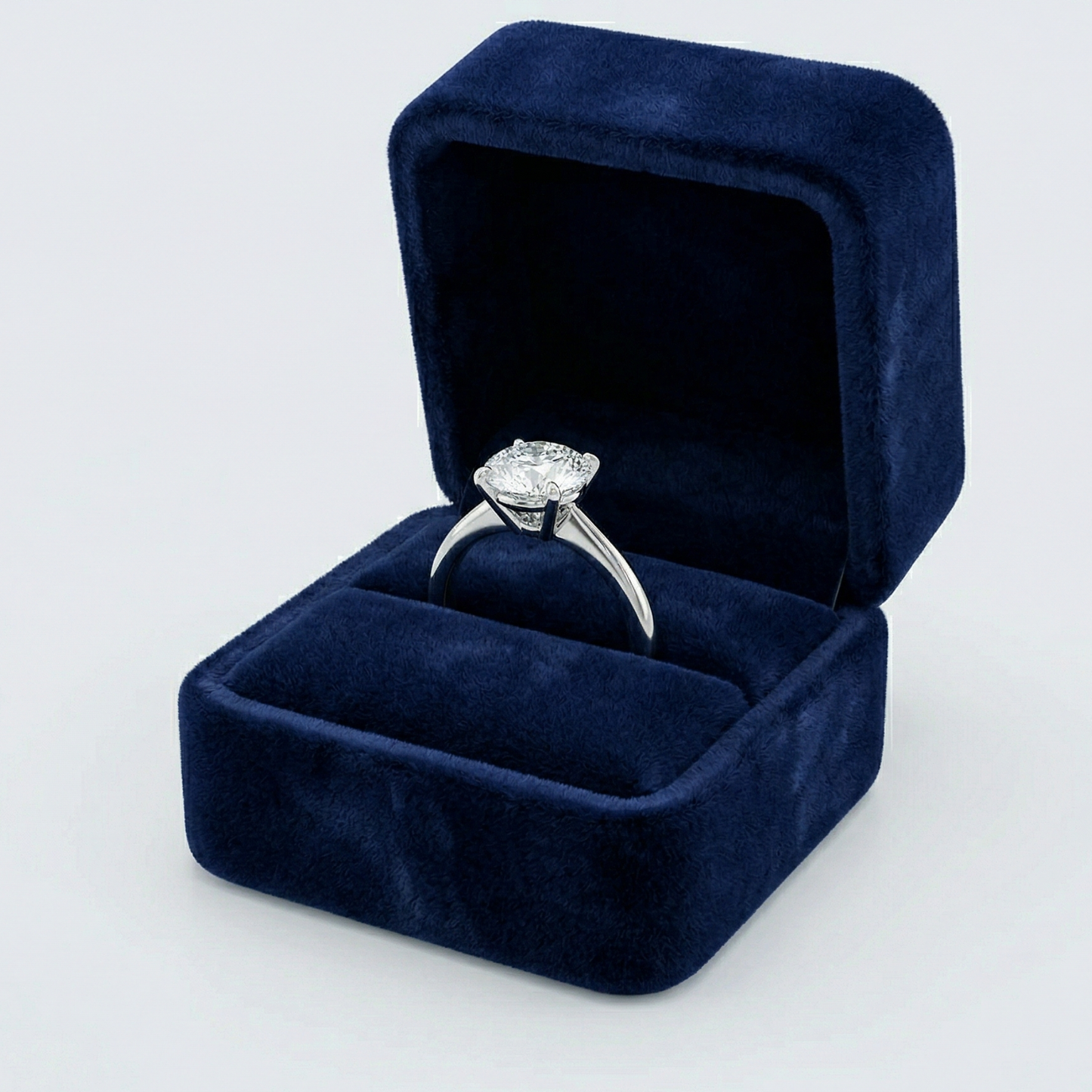 Aurevyn Étoile Solitaire Ring