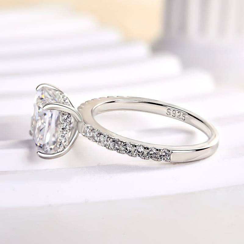 Aurevyn 2.0 Ct ～3.0 Ct Square Princess Cut Bridal Ring