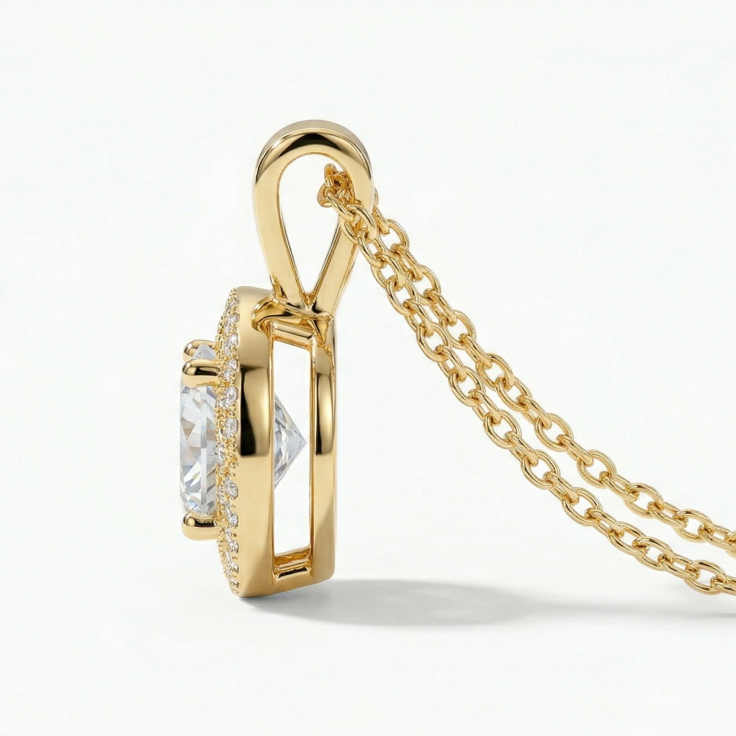 Aurevyn Céleste Pendant Necklace