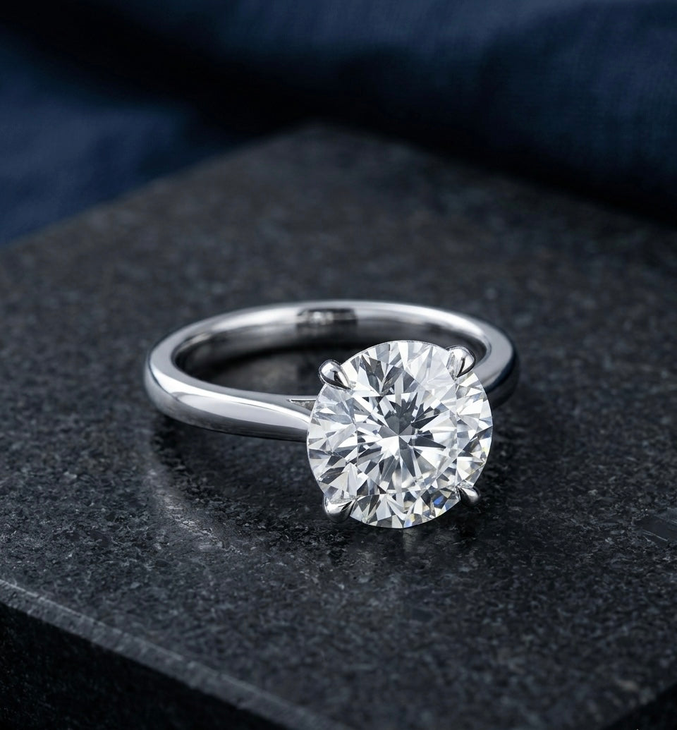 Aurevyn Étoile Solitaire Ring