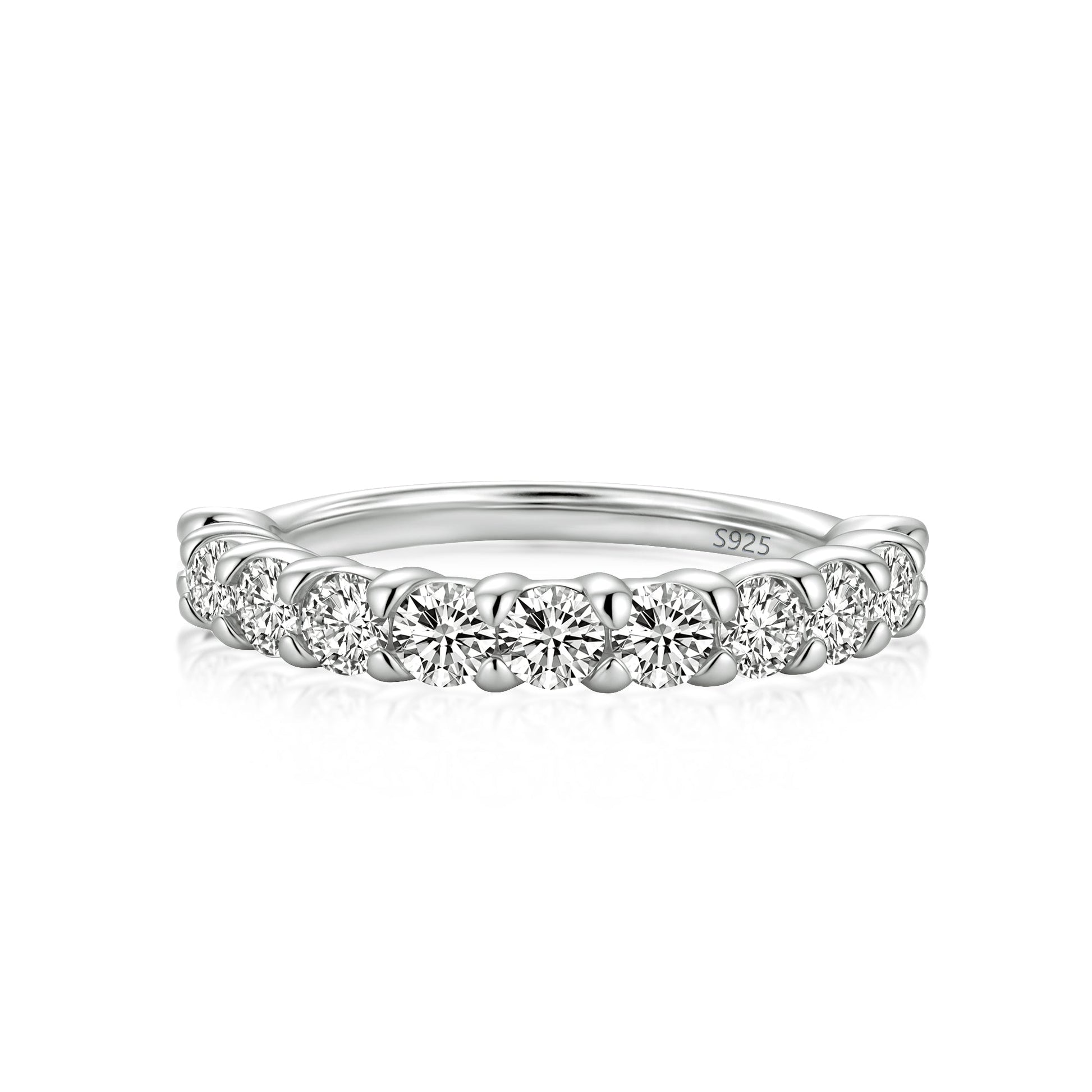 Aurevyn Moissanite 1.5 Ct Round Cut Women's Wedding Band