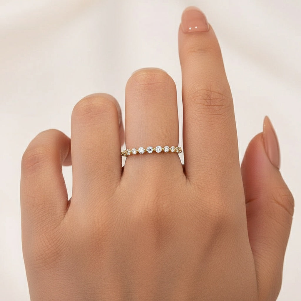 Aurevyn 1.0Ct ~1.5 Ct Round Cut Yellow Gold  Anniversary Ring
