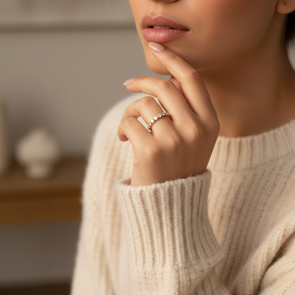 Aurevyn 1.0Ct ~1.5 Ct Round Cut Yellow Gold  Anniversary Ring
