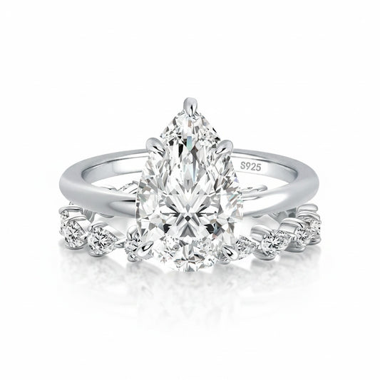 Aurevyn 2PC Moissanite 4.0Ct Pear Cut Engagement Ring With Pear Cut Wedding Band Wedding Ring Set
