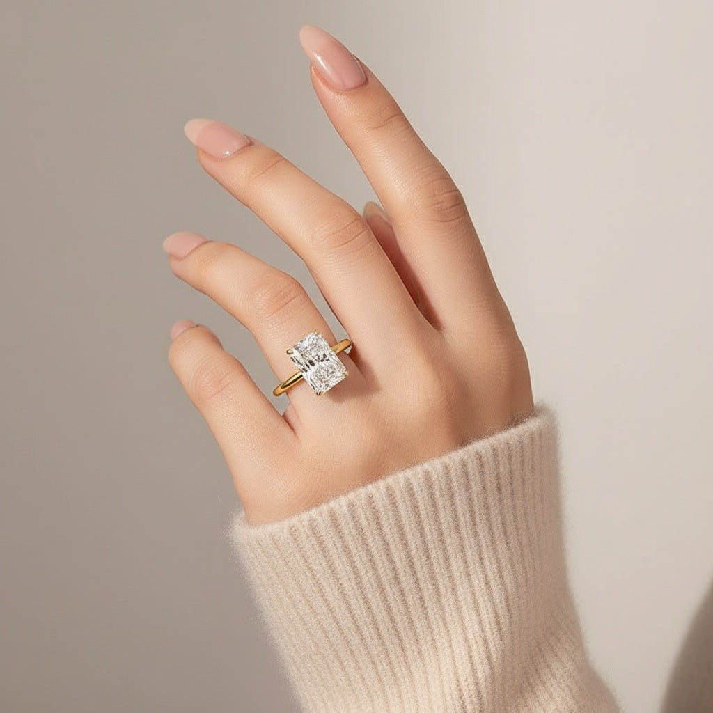 Aurevyn 3.5Ct～4.5 Ct Radiant Cut Yellow Gold Engagement Ring
