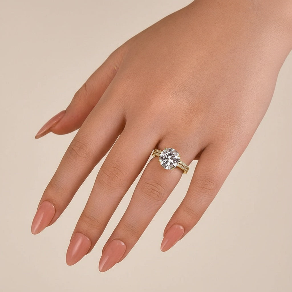 Aurevyn 4.0 Ct Round Cut Yellow Gold Wedding Ring Set