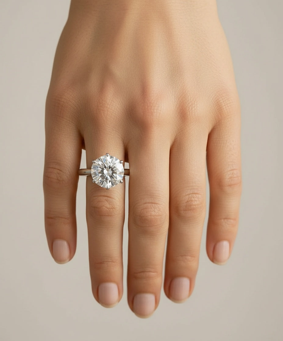Aurevyn Céleste Solitaire Ring
