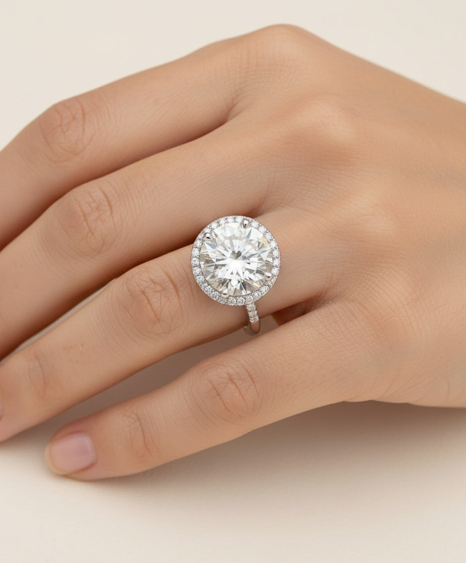 Aurevyn Lumière Halo Ring
