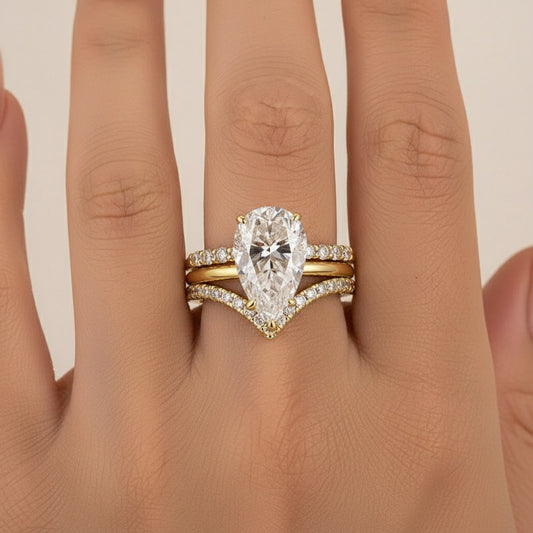 Aurevyn Moissanite 4.0Ct Solitaire Pear Cut Yellow Gold  Wedding Ring with V Contour Wedding Band