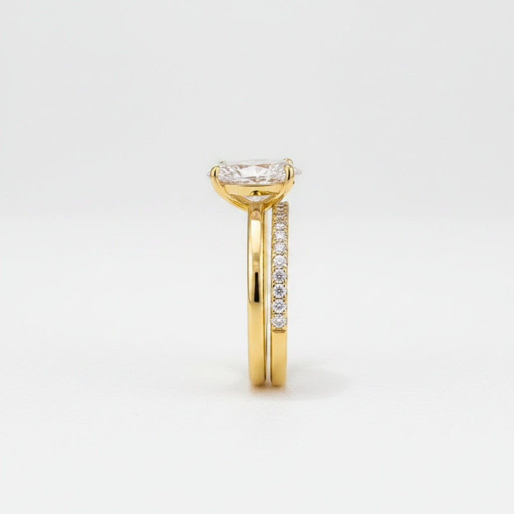 Aurevyn Moissanite Solitaire 4.0Ct Pear Cut Yellow Gold Women's Wedding Ring Set