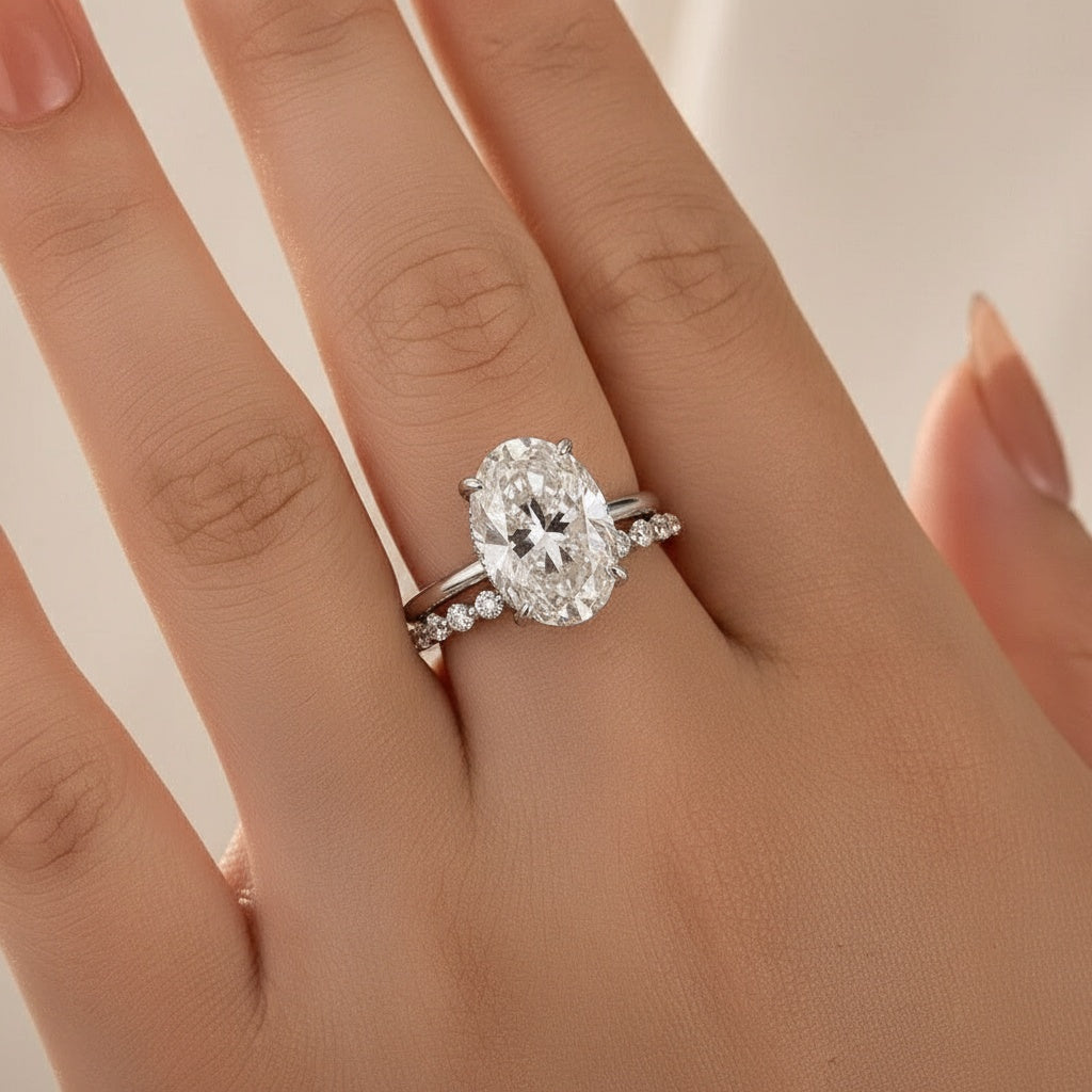 Aurevyn Solitaire 5.5Ct Oval Cut White Gold Moissanite Wedding Ring Set With Round Cut Wedding Band